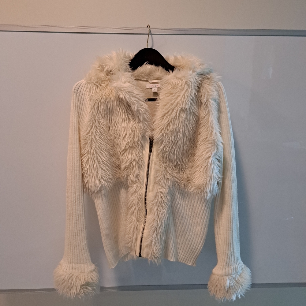 Cream Fur Coat (M)